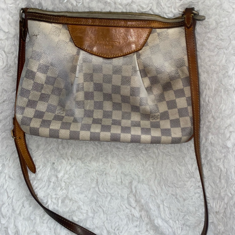Authentic Louis Vuitton Siracusa pm